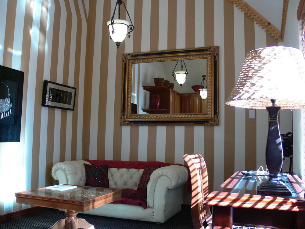 Bohemian Guesthouse - Претория Екстериор снимка