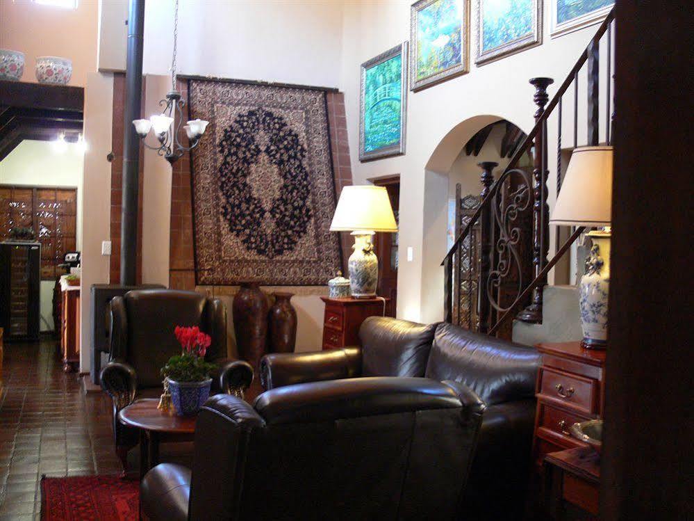 Bohemian Guesthouse - Претория Екстериор снимка