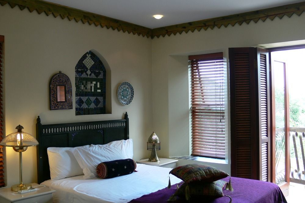 Bohemian Guesthouse - Претория Екстериор снимка