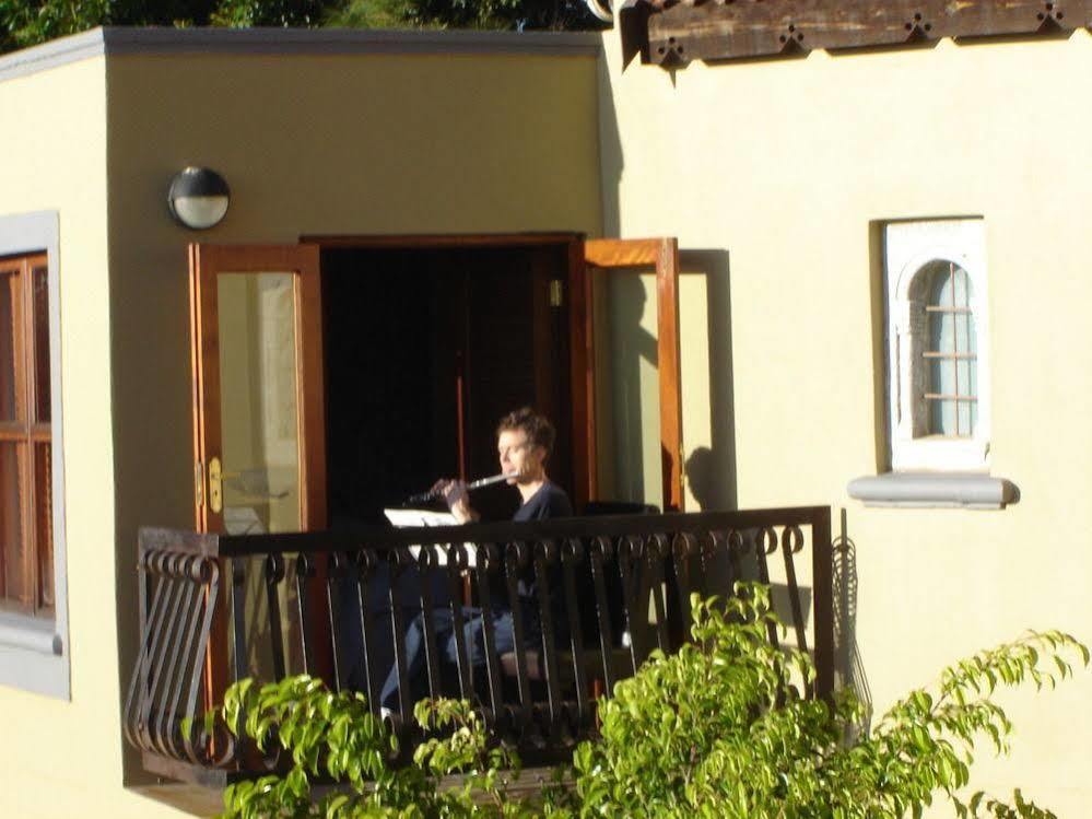 Bohemian Guesthouse - Претория Екстериор снимка